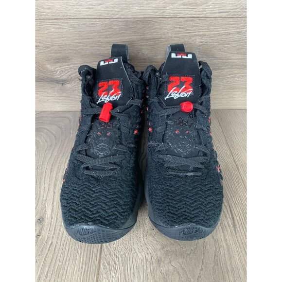 Nike Boys Lebron Size 5.5 - 17 Sneaker Athletic Black Red Pull Tab Logo Lace Up - Picture 5 of 10